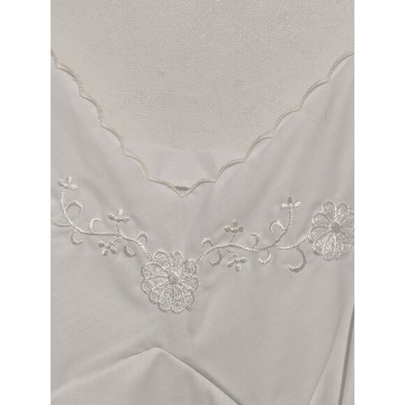 Vintage 60s White Emb Cotton Blend Fabric Full Slip Dress Sz 36 Scalloped Hem - Picture 2 of 6